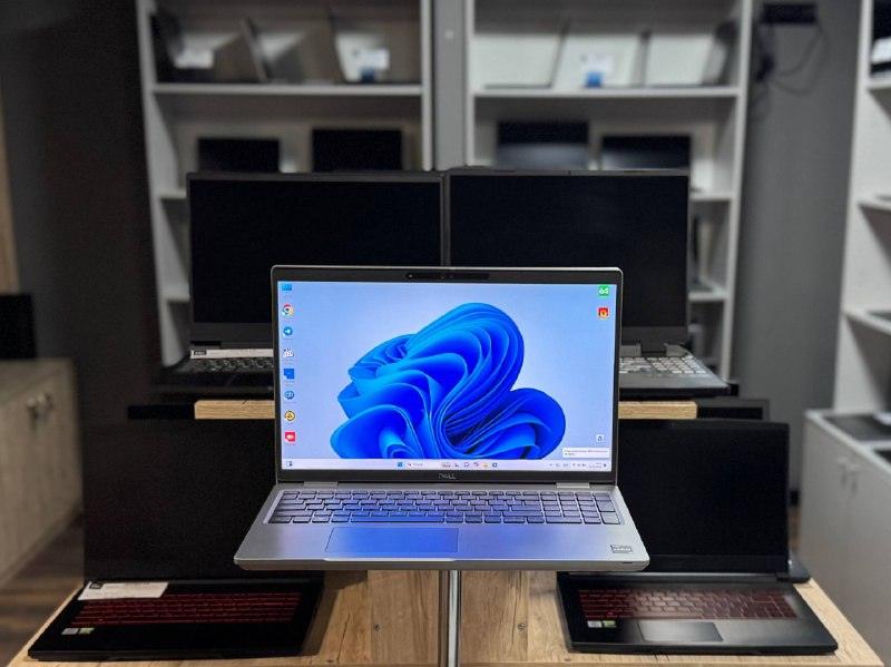 Dell Precision 3571