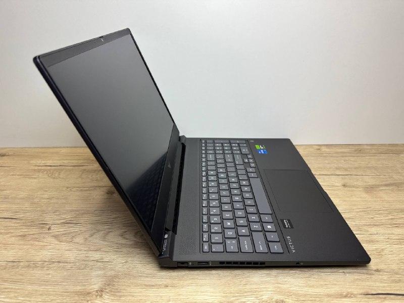 HP Victus 16-r0434nw